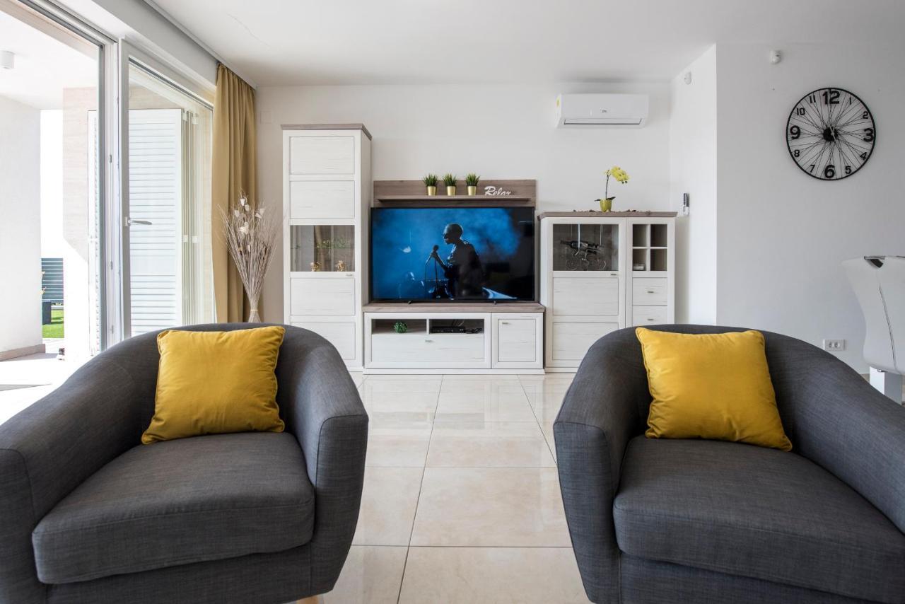 Villas Royal II With Private Pool 노바야 외부 사진